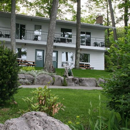 Beachwood Resort Deer Bay 外观 照片