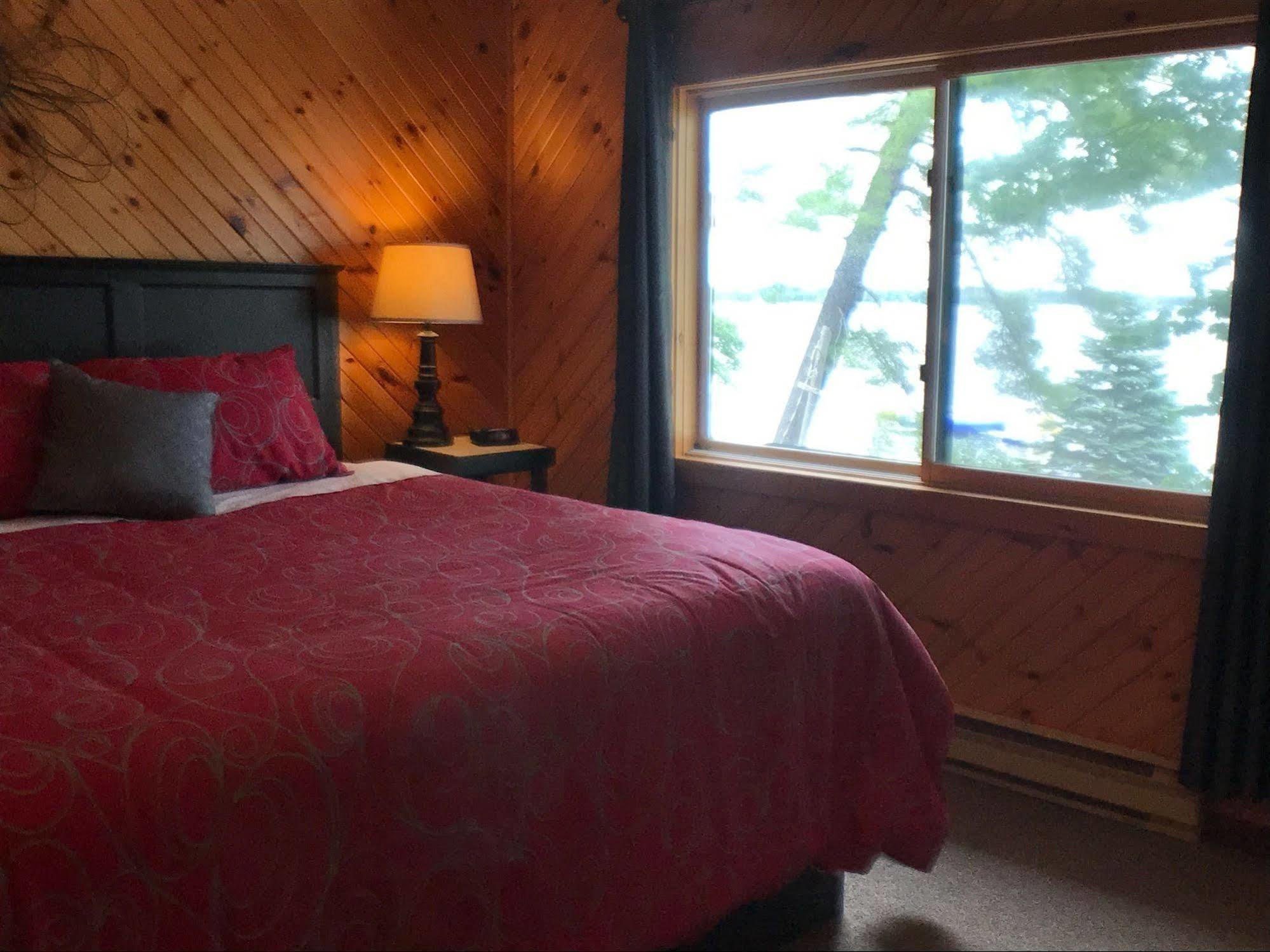 Beachwood Resort Deer Bay 外观 照片