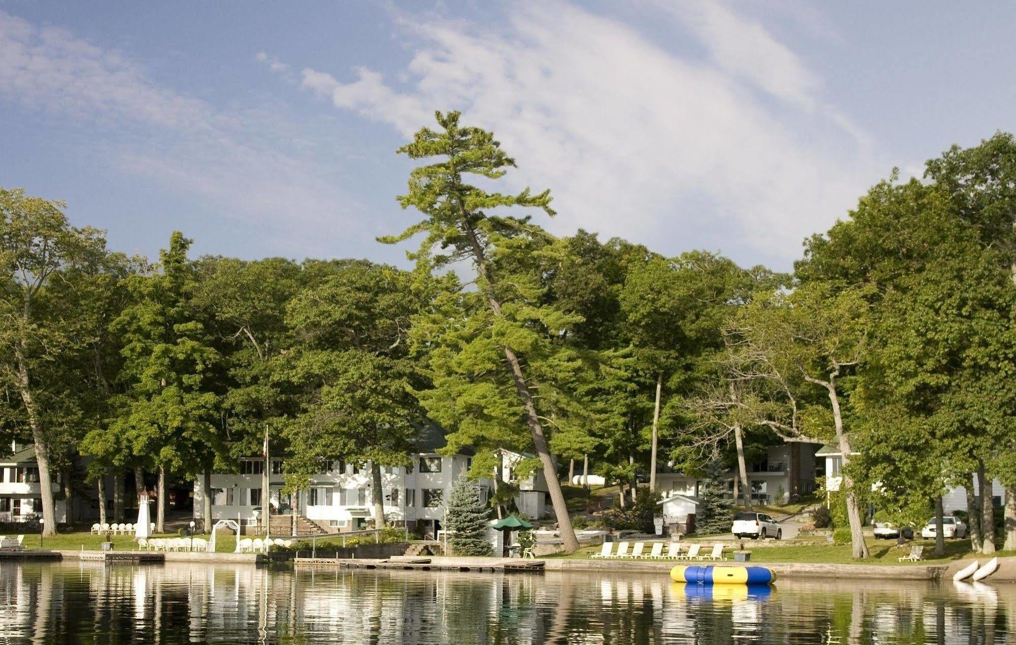 Beachwood Resort Deer Bay 外观 照片